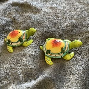 Salt and pepper shakers